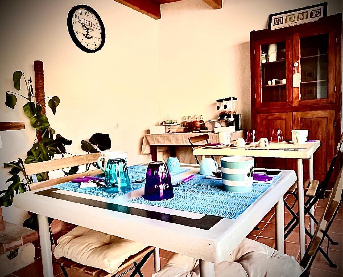 B&B Le Pavoncelle Sarde Flumini di Quartu Luaran gambar